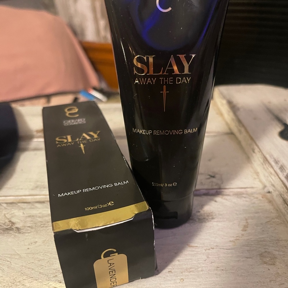 GC Slay the Day Away makeup removing balm